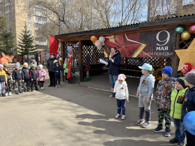 В каждом корпусе прошла военно-патриотическая игра "Зарница" В каждом корпусе прошла военно-патриотическая игра "Зарница".
